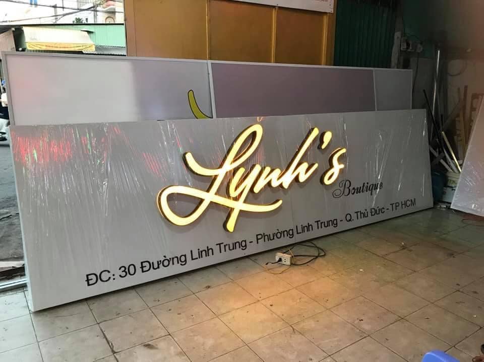 bảng hiệu chữ nổi Mica